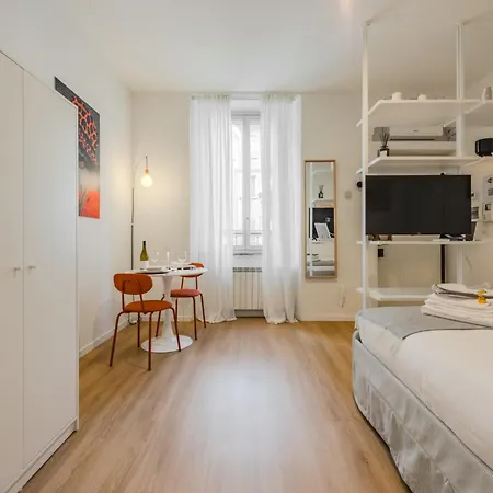 Naviglio - Metro Blu Navigli Apartment *